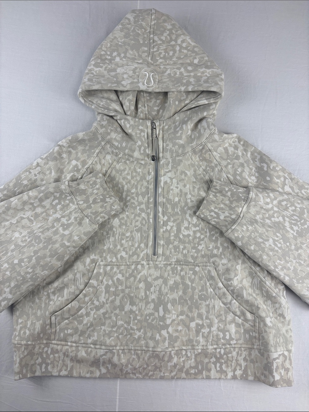 Lululemon Scuba Oversized Half-Zip in Lined Leopard WP Antique White Light Fawn